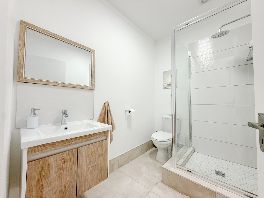 2 Bedroom Property for Sale in Bowtie Western Cape